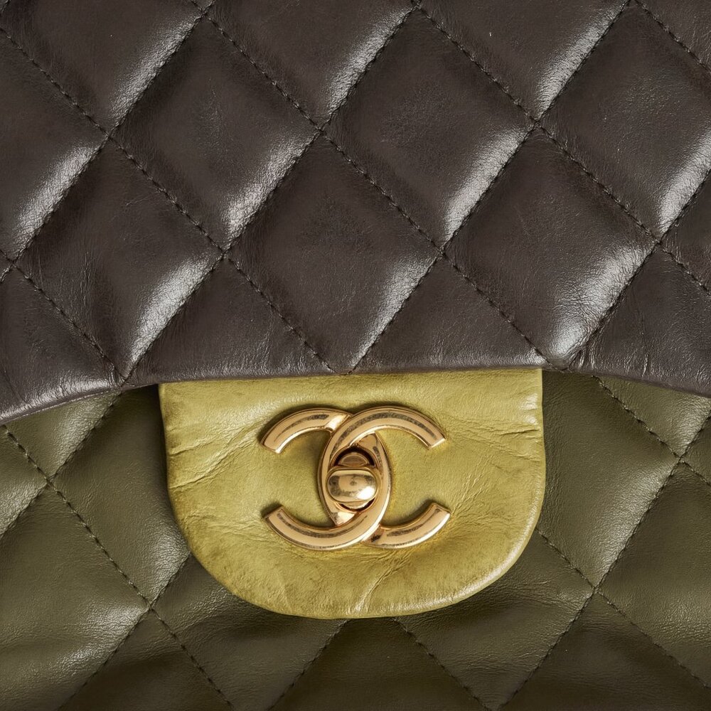 Chanel Classic Jumbo Double Flap Tri-Tone Green Quilted Lambskin Gold HW - Picture 2 of 12